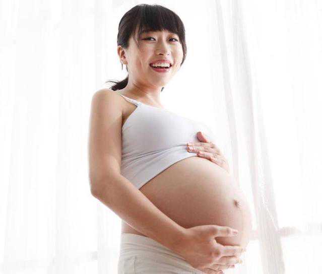 试管三级胚胎移植与养囊选择指南